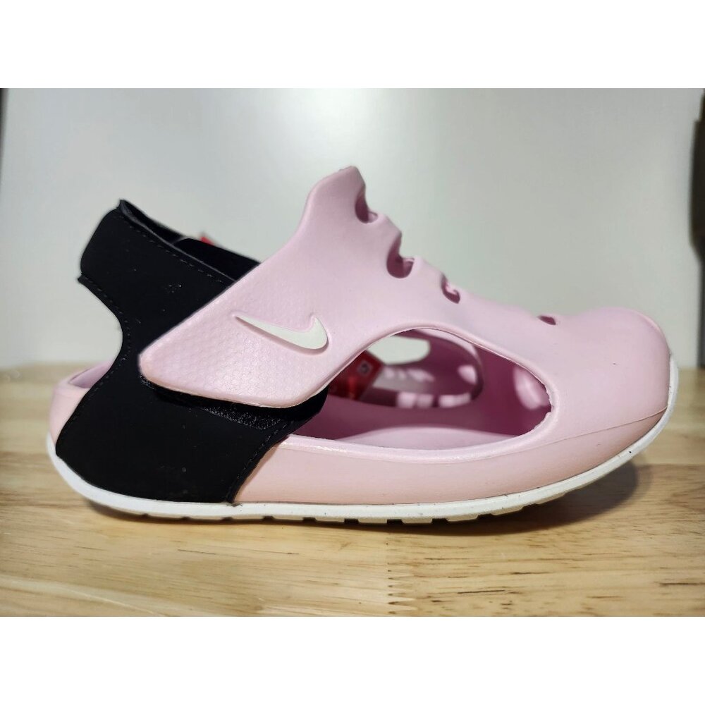 11C nike watershoes pink foam